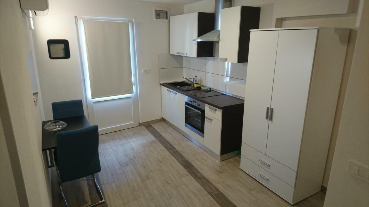 Apartment Grosek Pobegi Bagian luar foto