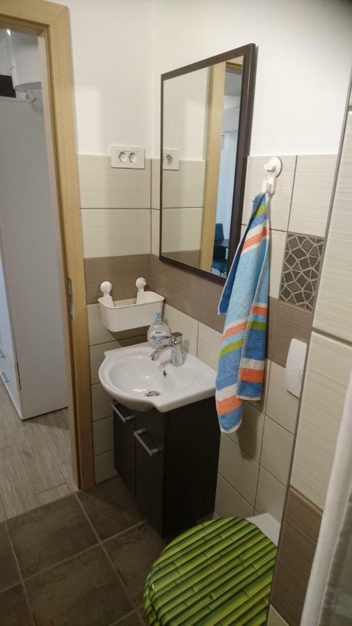 Apartment Grosek Pobegi Bagian luar foto